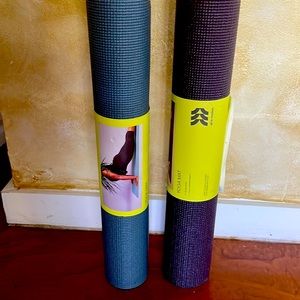 Yoga mats (2)
